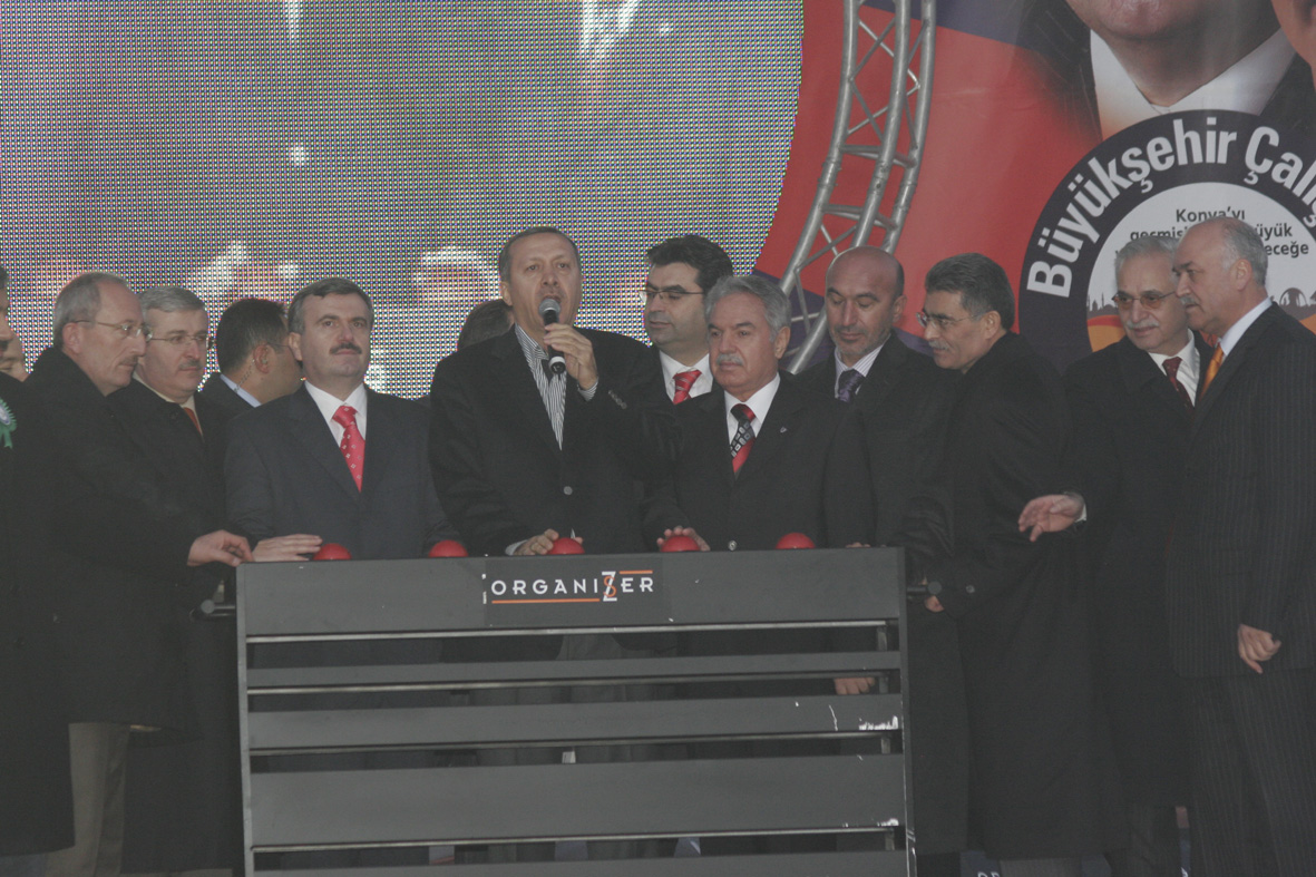 Başbakan Erdoğan Büyükşehir'in 4 Yatırımının Açılışını Yaptı