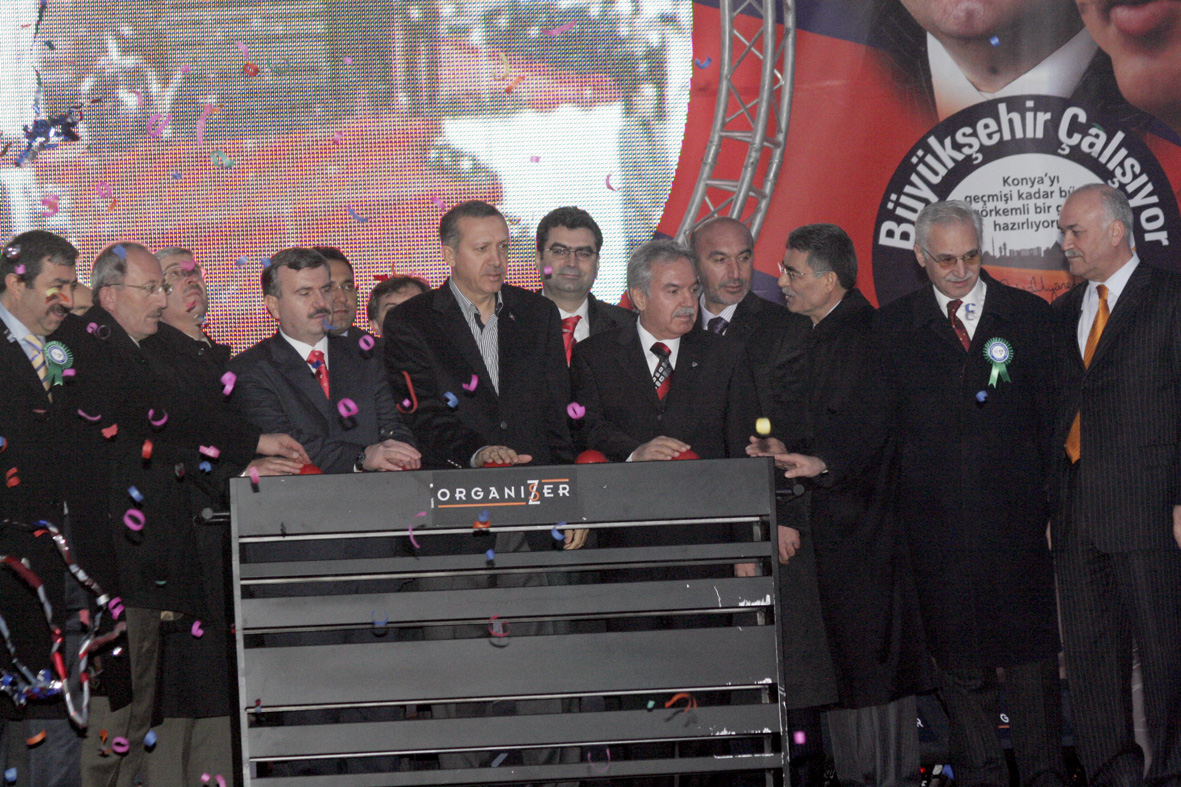 Başbakan Erdoğan Büyükşehir'in 4 Yatırımının Açılışını Yaptı