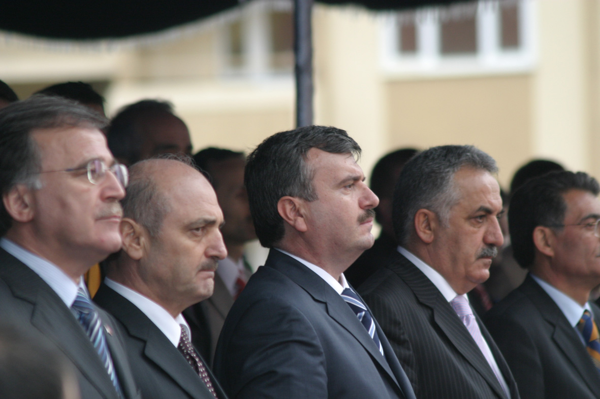 Toki Konutlarının Anahtar Teslimi Yapıldı