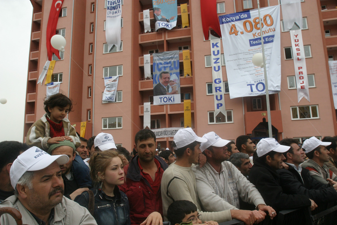Toki Konutlarının Anahtar Teslimi Yapıldı
