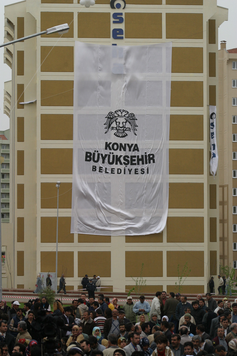 Toki Konutlarının Anahtar Teslimi Yapıldı