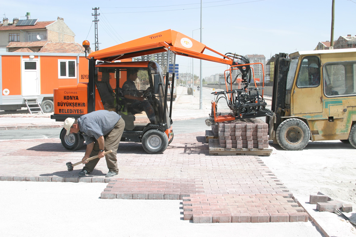 Bordür Makinesi İle Zaman Tasarrufu Sağlanıyor