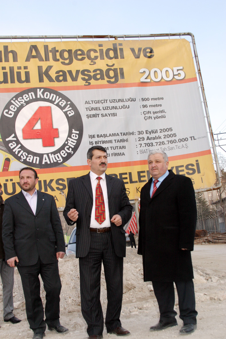 Beyşehir ve Yaka Caddeleri'nde Örnek Köprülü Kavşaklar