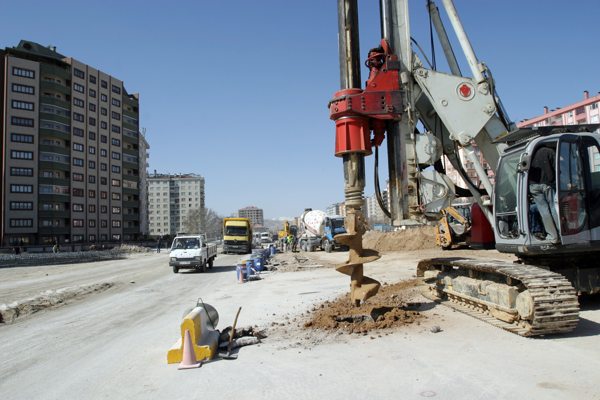 Sille Caddesi Köprülü Kavşağı'nın Yer Teslimi Yapıldı