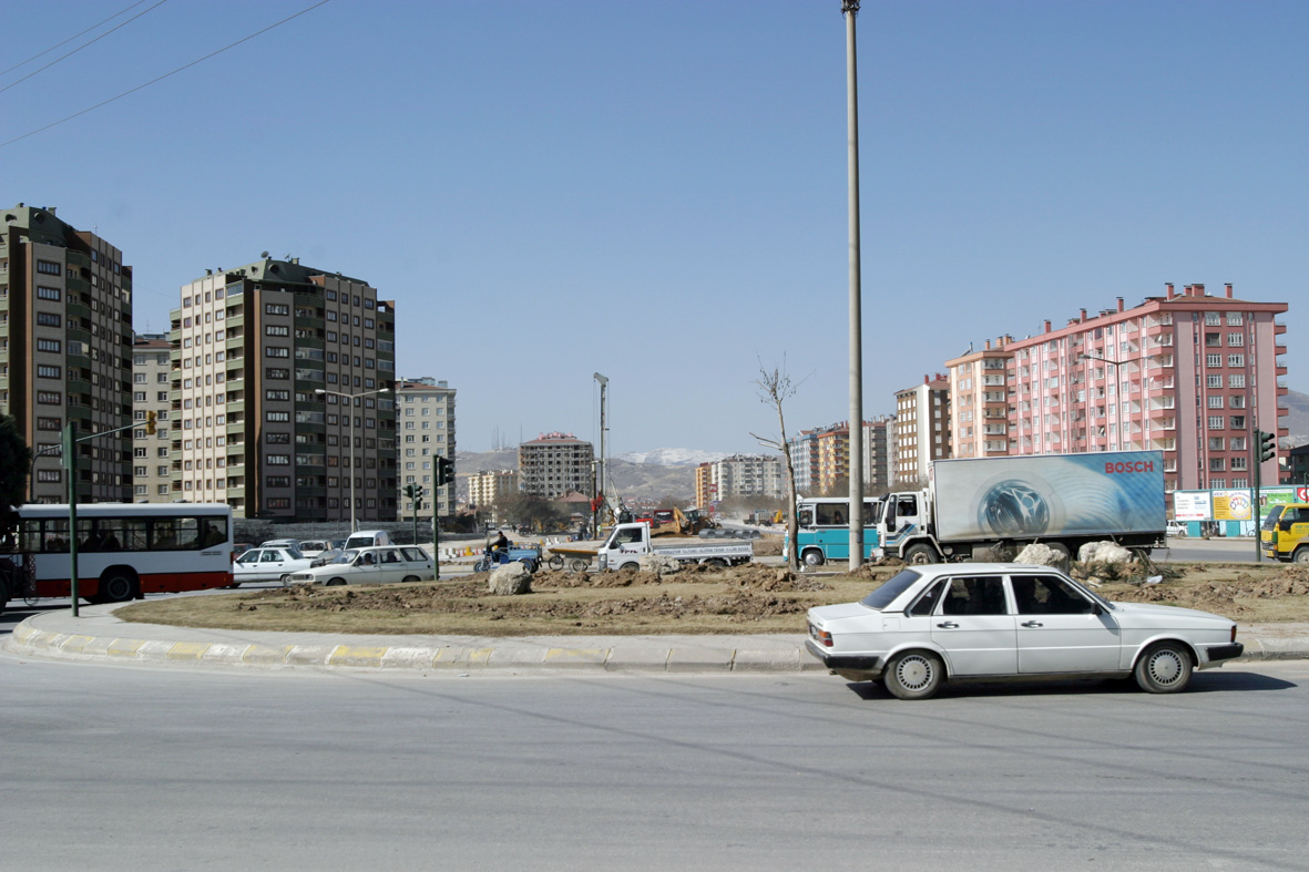 Sille Caddesi Köprülü Kavşağı'nın Yer Teslimi Yapıldı
