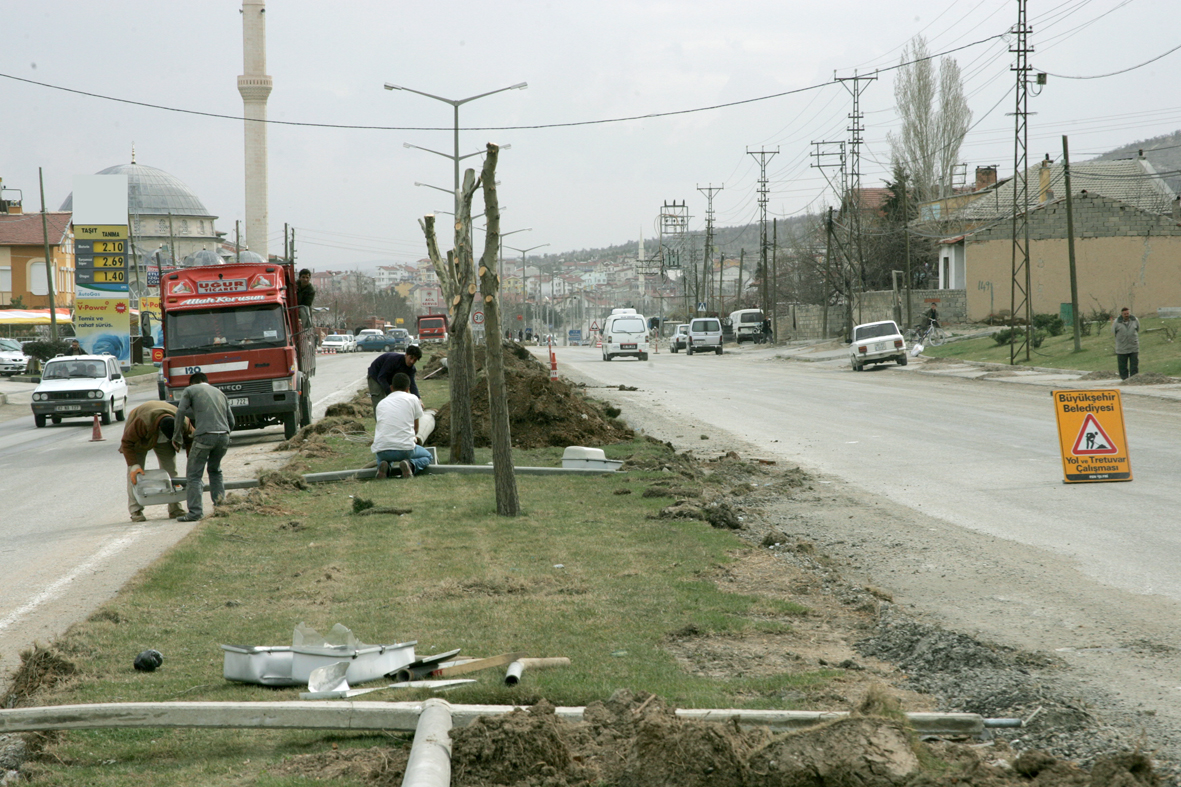 Tıp Fakültesi Önünde Örnek Bir Cadde Oluşuyor