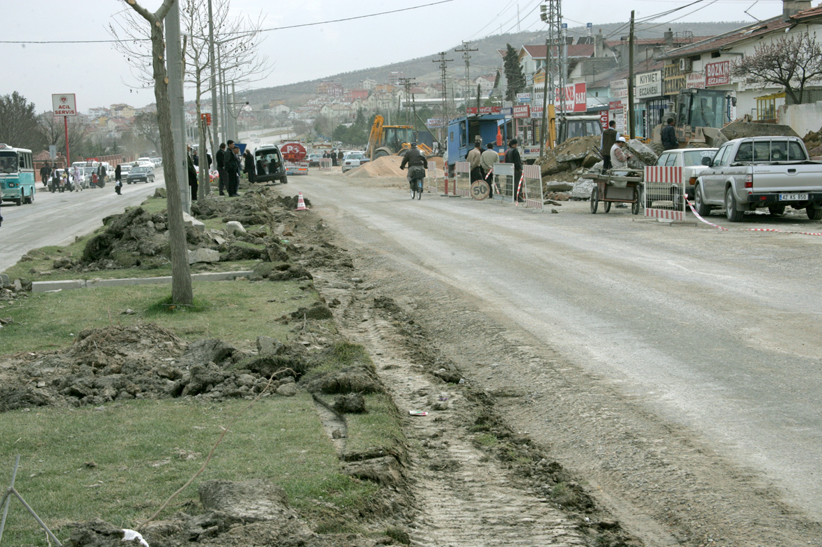 Tıp Fakültesi Önünde Örnek Bir Cadde Oluşuyor