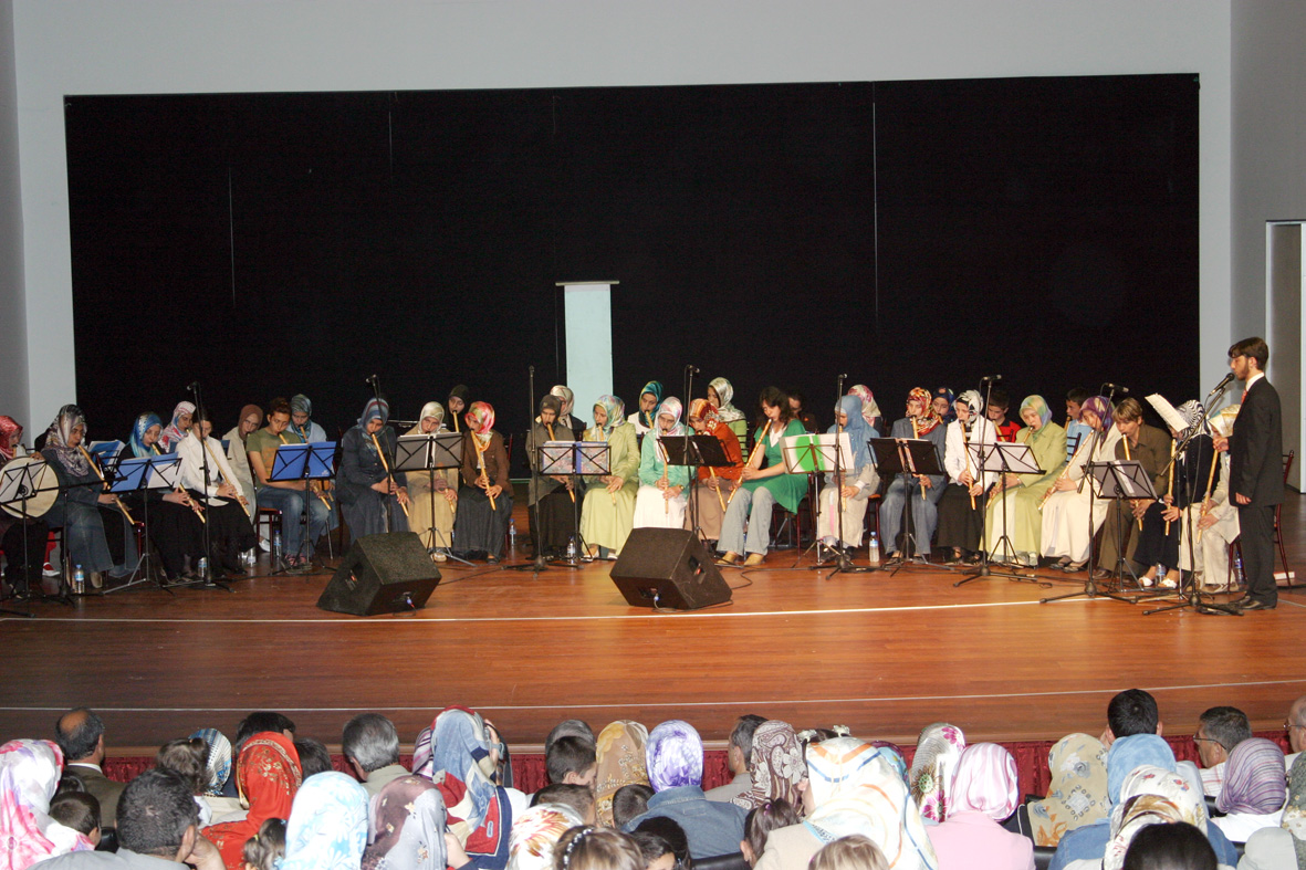 KOMEK''in Muhteşem Yılsonu Sergisi Açıldı