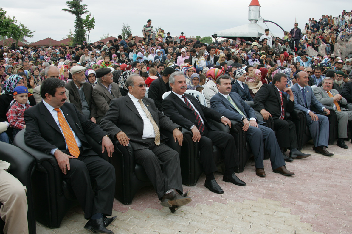 50 Bin Kişi Bir Arada Hıdırellez''i Kutladı
