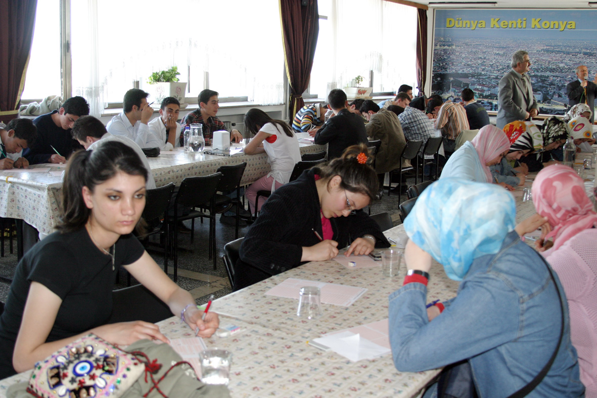 Dersaneye Gidemeyen Öğrencilere ÖSS'ye Hazırlık Kursu