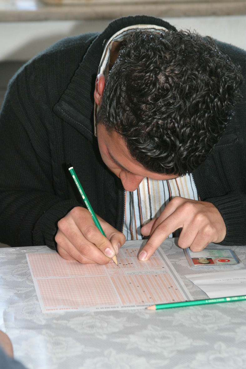 Dersaneye Gidemeyen Öğrencilere ÖSS'ye Hazırlık Kursu