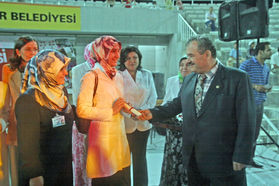 KOMEK Sertifika Töreni ve Şükriye Tutkun Konseri