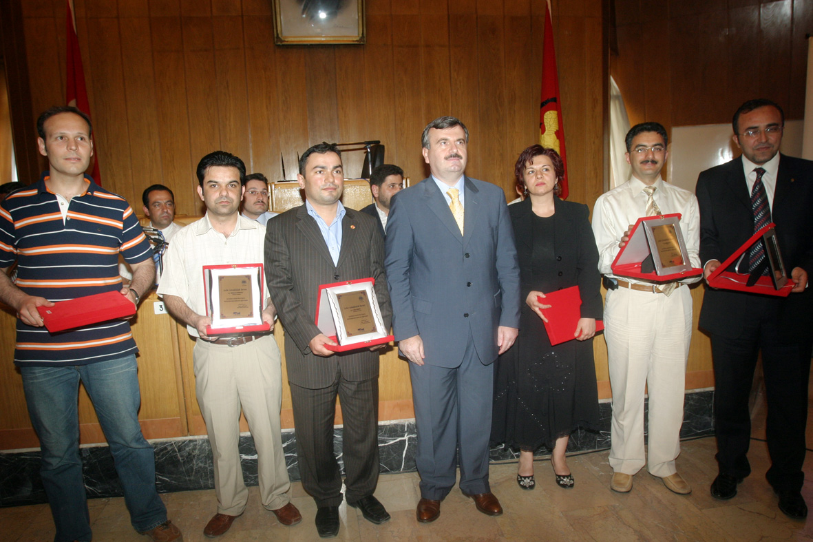 Şehir Gönüllülerine Beratları Verildi