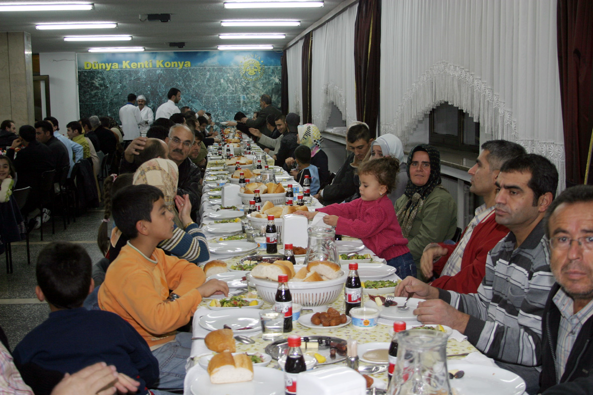 Başkan Akyürek Engelli Vatandaşlarla İftarda Buluştu