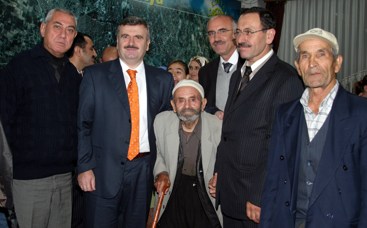 Huzurevi ve Yetiştirme Yurdu Sakinleri Başkan Akyürek İle İftarda Buluştu