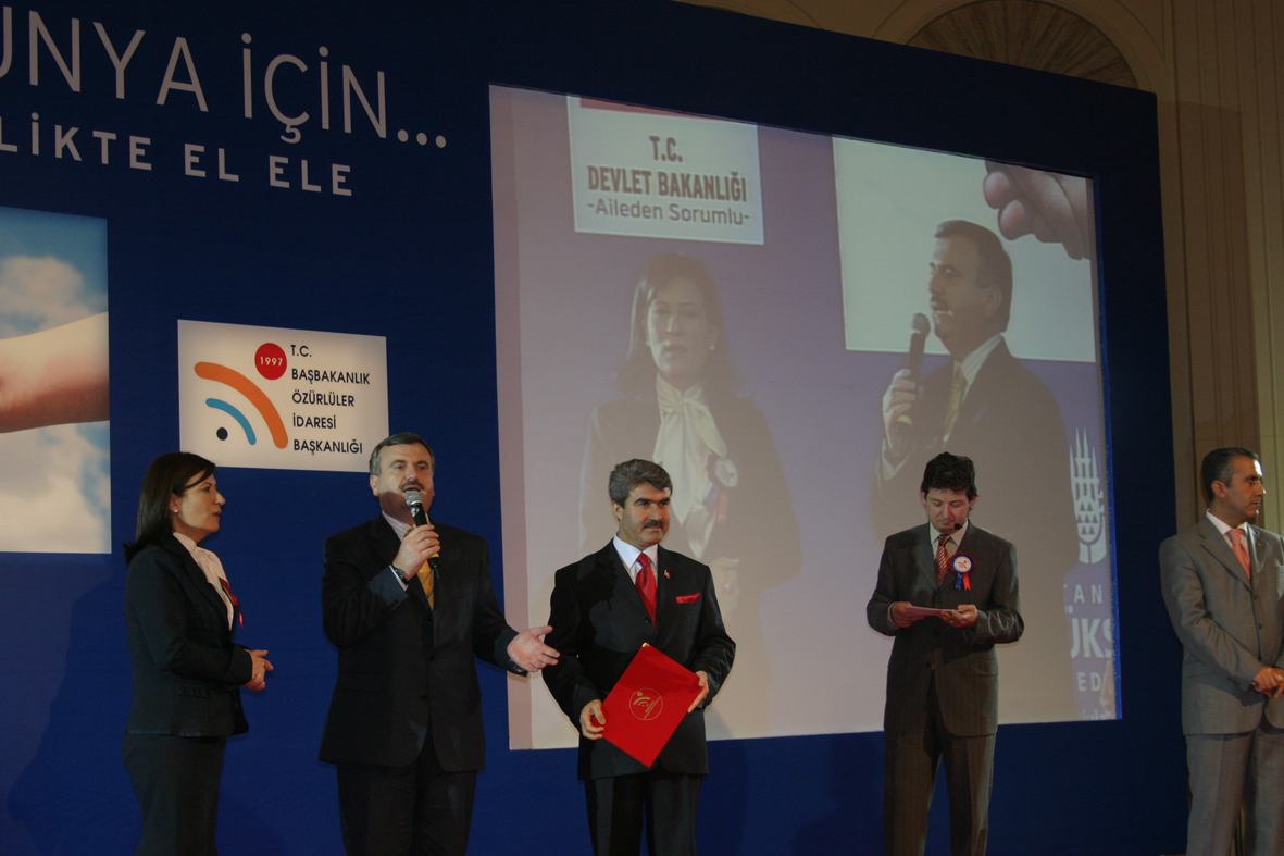 Büyükşehir Belediyesi 3 Dalda Ödül Aldı