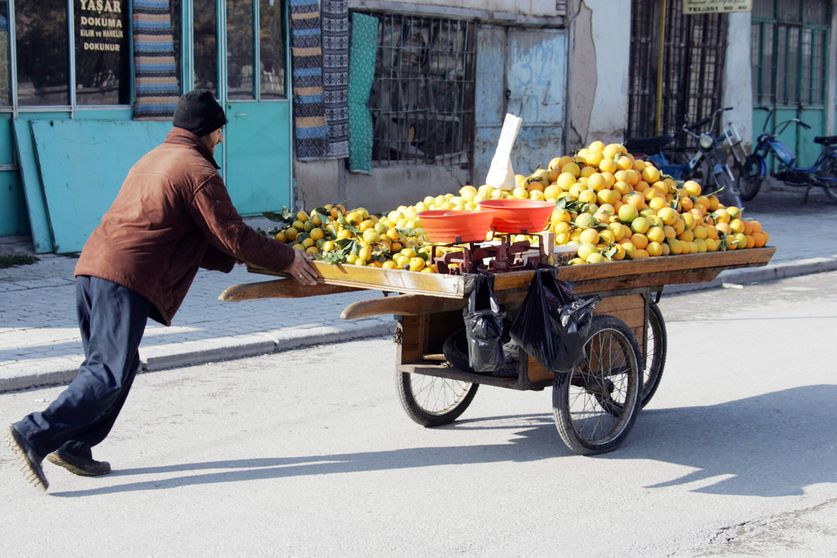 Büyükşehir Zabıta, El Konulan Gıdaları Aşevlerine Veriyor