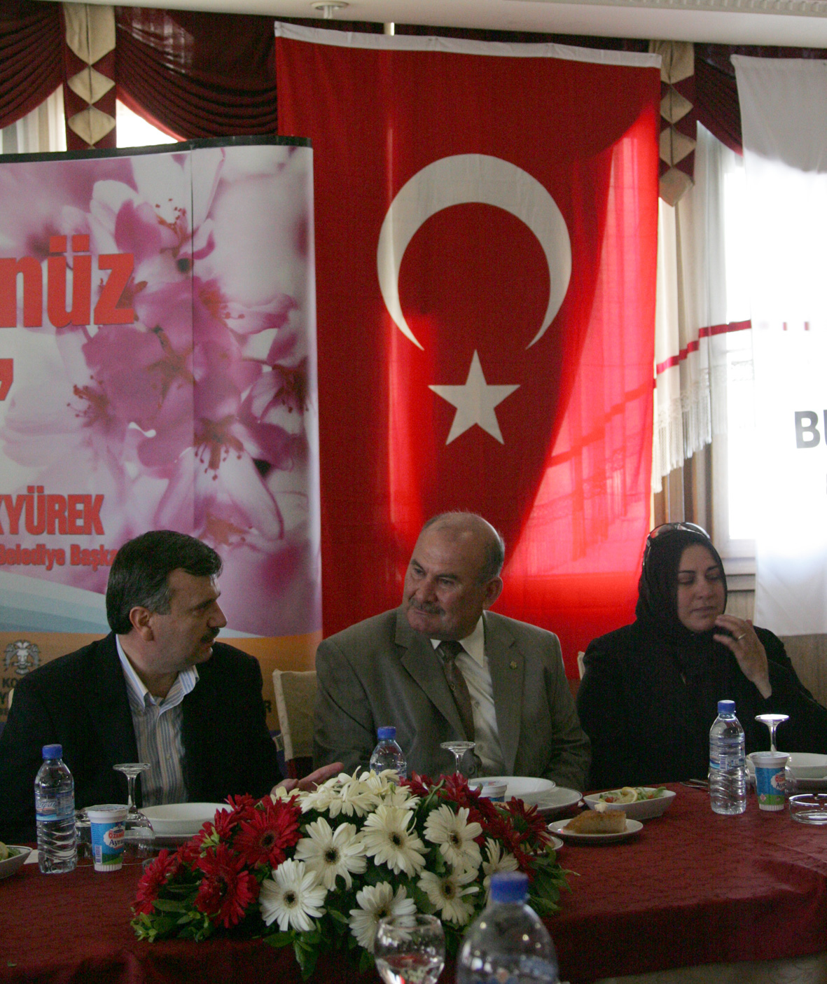 Başkan Akyürek'ten Anneler Günü'nde Anlamlı Mesajlar