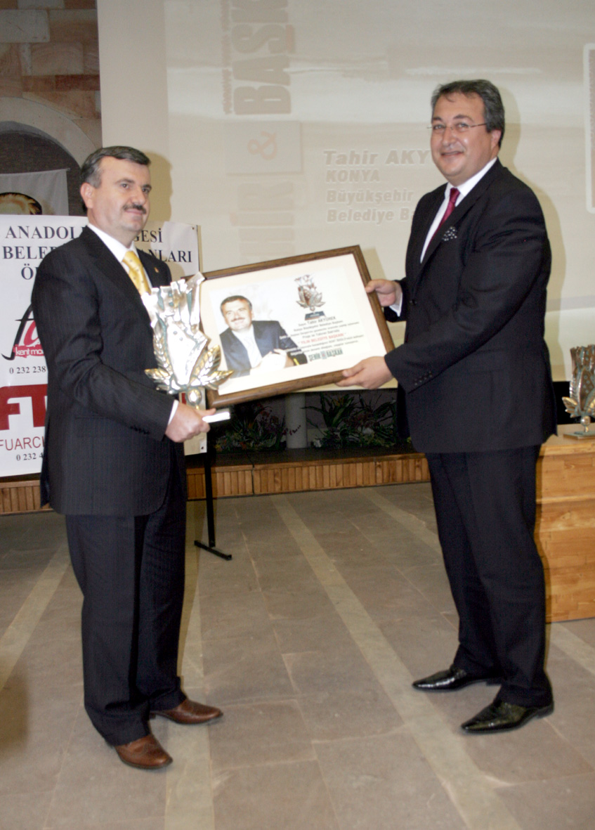 Proje ve Yatırımda Yılın Belediye Başkanı Tahir Akyürek