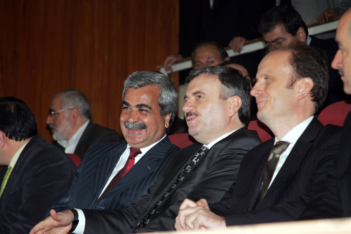Büyükşehir'den Amatör Kulüplere Malzeme Desteği