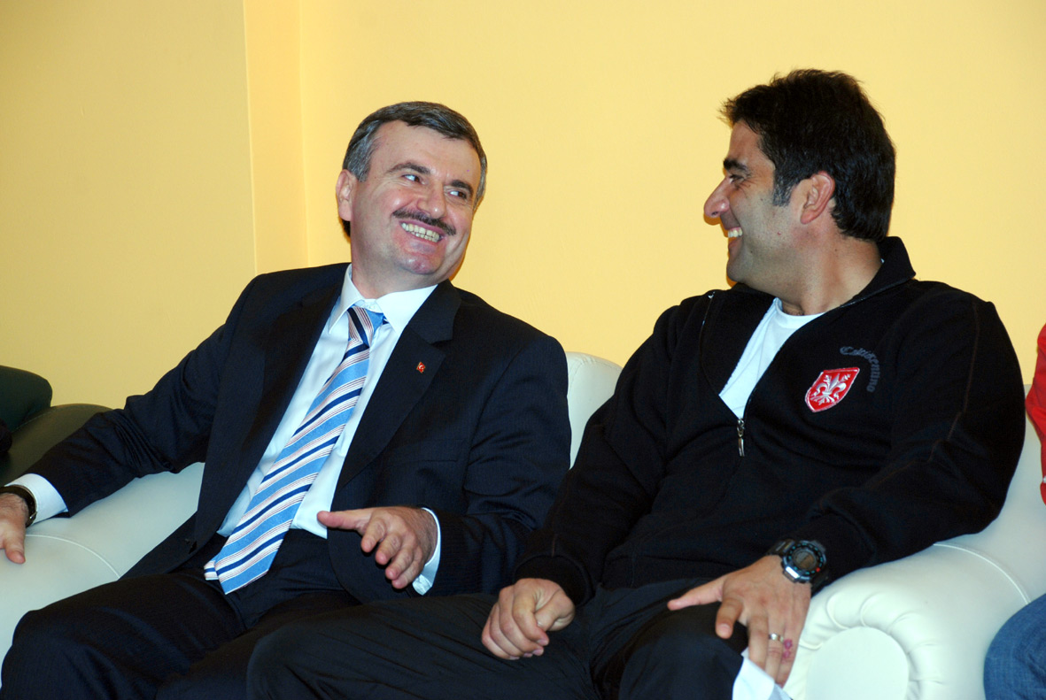 Başkan Akyürek Konyaspor'u Ziyaret Etti