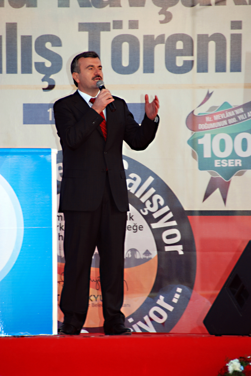 Lamcı ve Adanayolu Köprülü Kavşakları Hizmete Girdi