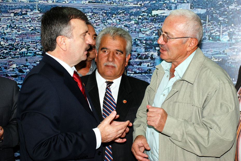 Başkan Akyürek Muhtarlarla İftarda Buluştu