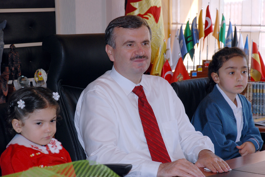 İlköğretim Öğrencileri Başkan Akyürek'i Ziyaret Etti