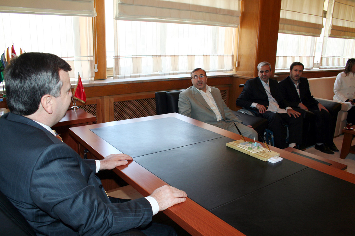 Tebriz Belediye Başkanı Alireza Novin Büyükşehir'de