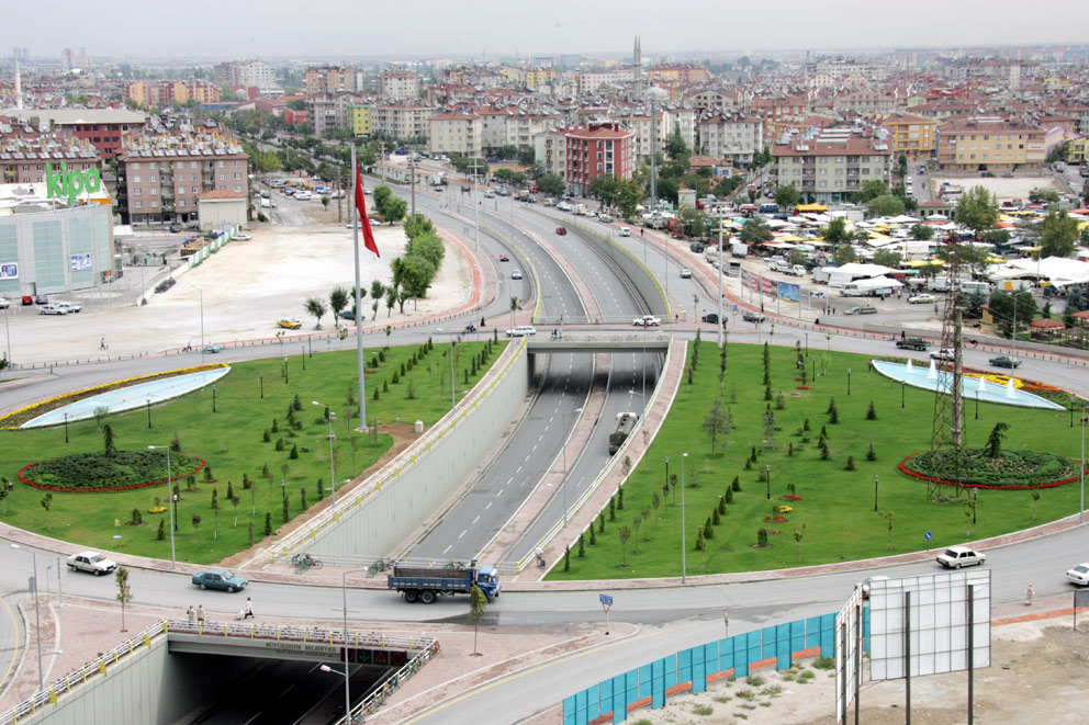 Sille Yolu'na Dev Türk Bayrağı