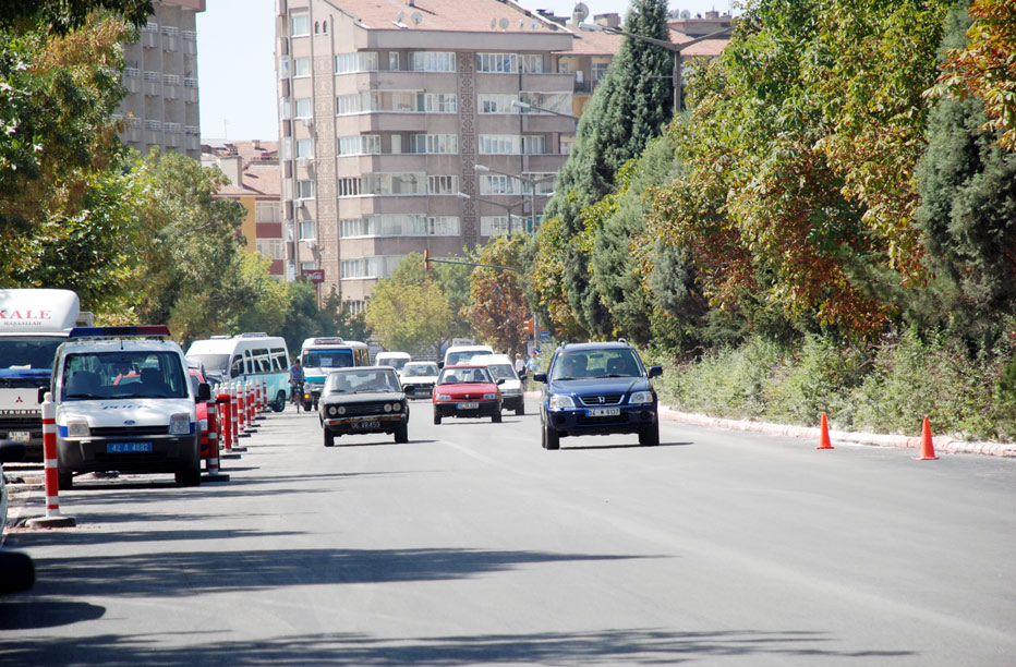 Vatan Caddesi'nde Asfalt Yenileme Çalışması