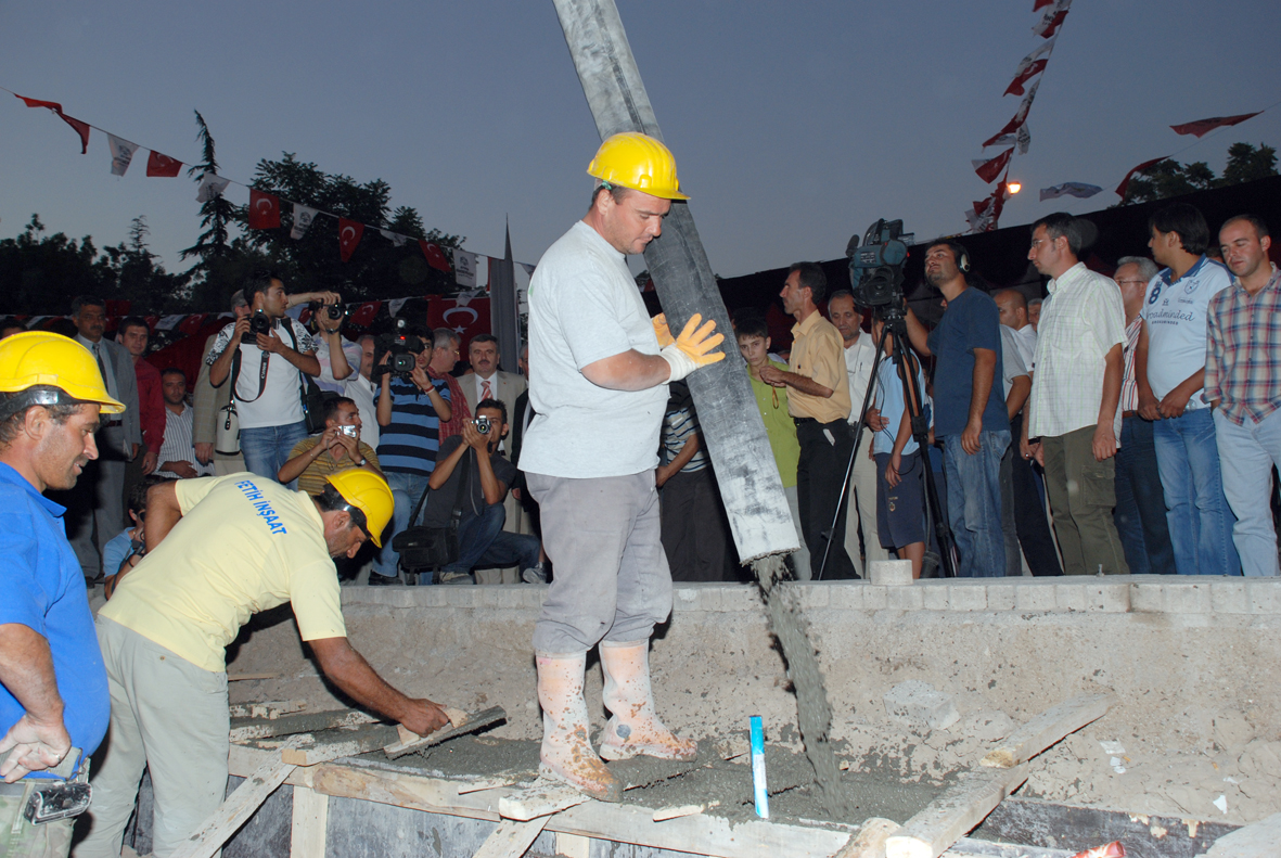 Zindankale Katlıotoparkı ve Balık Hali Temel Atma Töreni