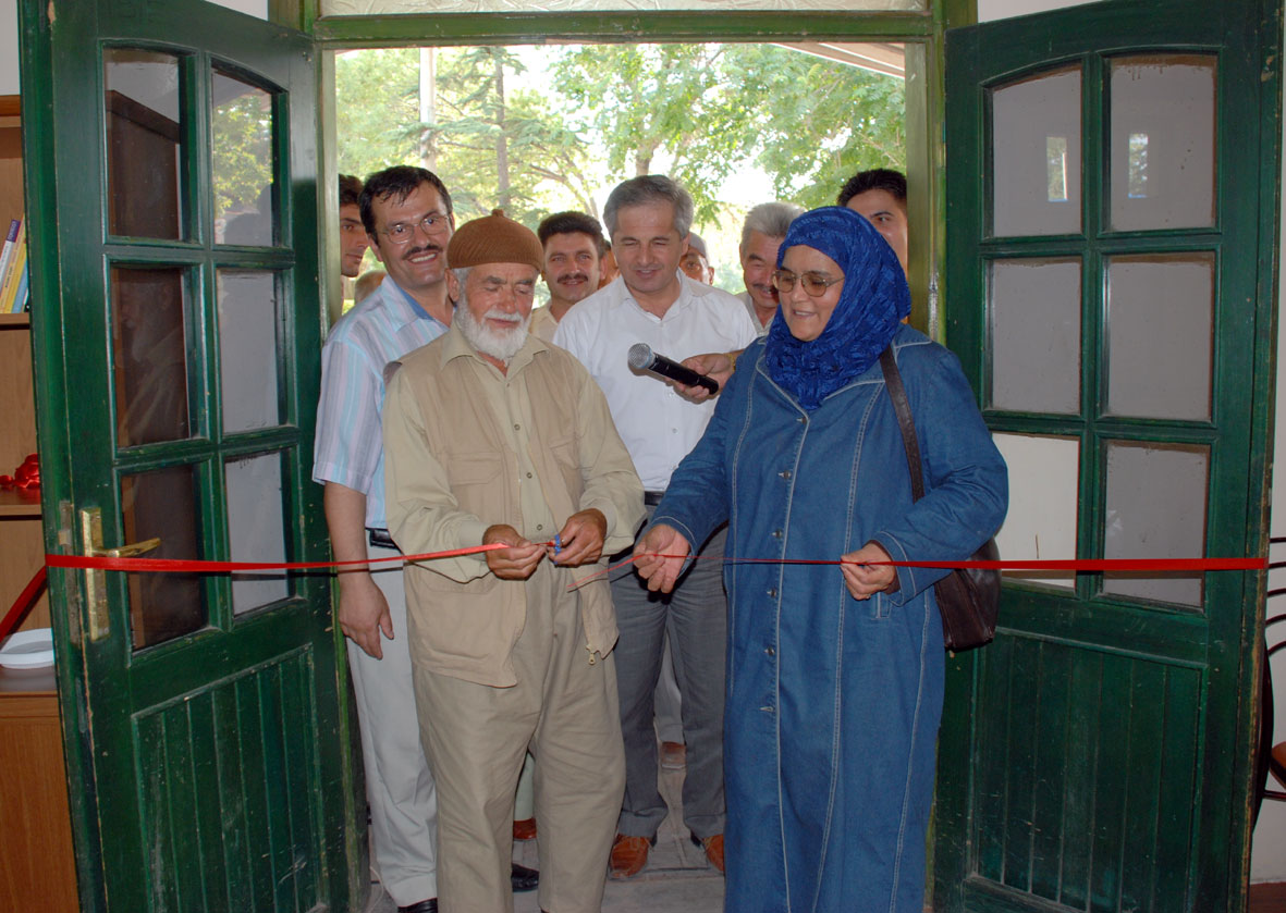 Büyükşehir Belediyesi Komek Emekliler Lokali Açıldı