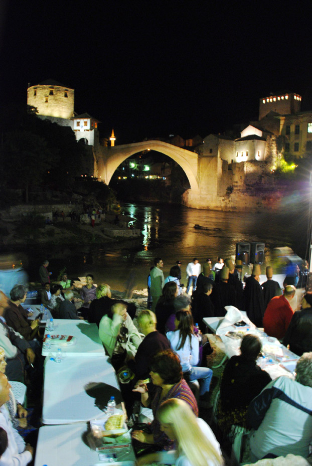 Tarihi Mostar Köprüsü'nde Sema Gösterisi