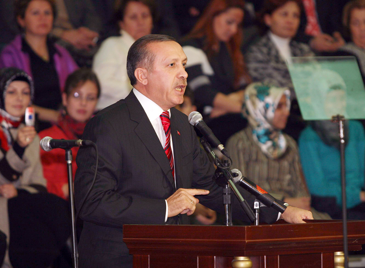 Başbakan Erdoğan"Devlet Başkanları''na Konya Büyükşehir Belediyesi Yayınlarını Hediye Ediyoruz"