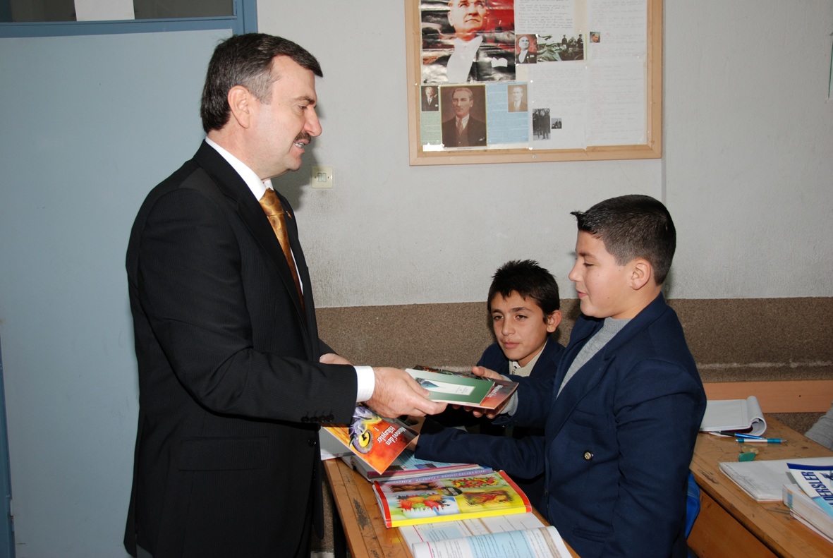 100 Şehir Gönüllüsü 60 Bin Öğrenci İle Buluşuyor