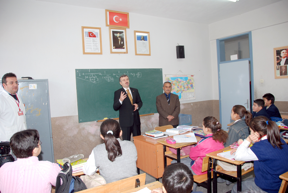 100 Şehir Gönüllüsü 60 Bin Öğrenci İle Buluşuyor