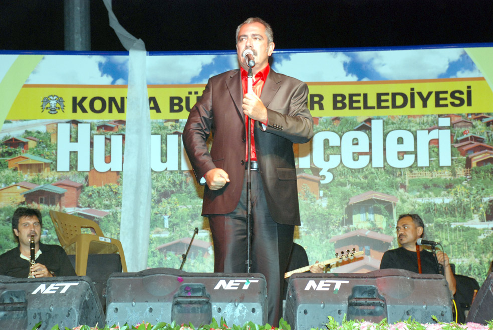 Huzur Bahçeleri Açılışı ve Fatih Kısaparmak Konseri