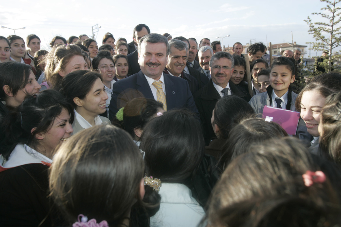 Konya'daki 234 Okul Bahçesi Ağaçlandırıldı