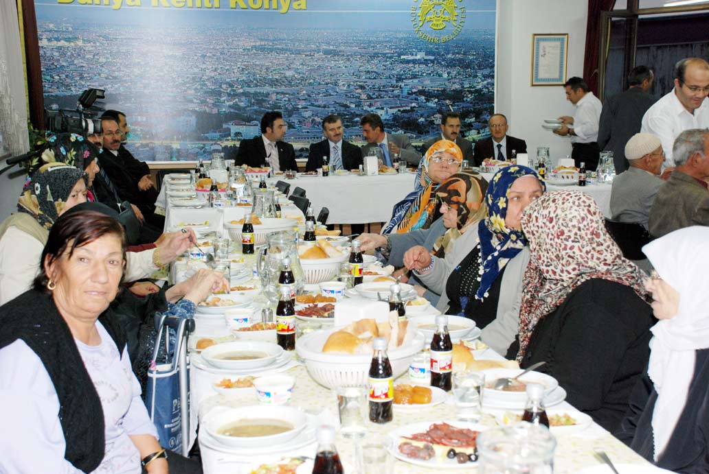 Huzurevi ve SHÇEK Sakinleri İftarda Buluştu