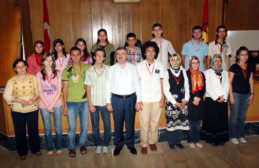 ÖSS ve OKS'de Dereceye Giren Konyalı Öğrencilere Ödül