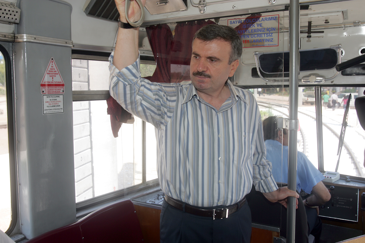 Kampüs İçi Tramvay Hattı Deneme Seferleri Başladı