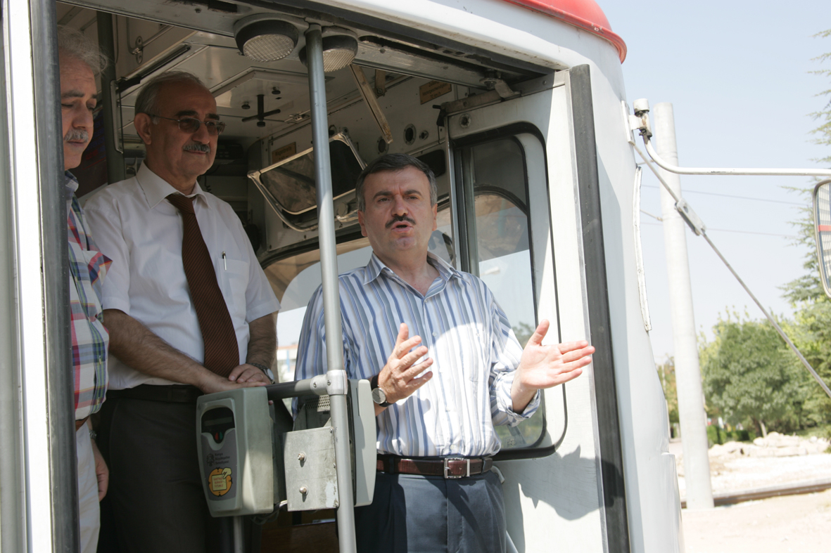 Kampüs İçi Tramvay Hattı Deneme Seferleri Başladı