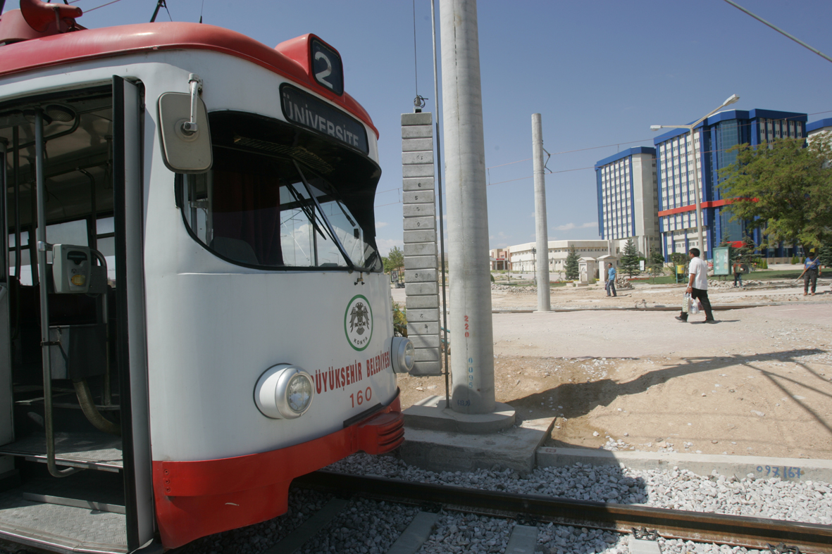 Kampüs İçi Tramvay Hattı Deneme Seferleri Başladı