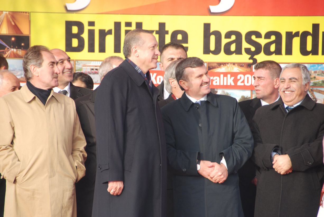 Başbakan Erdoğan Büyükşehir Belediyesi'nin 88 Yatırımının Açılışını Yaptı