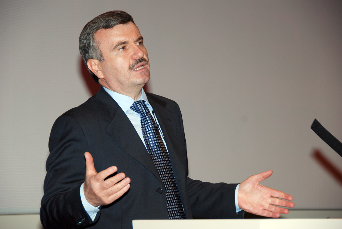 Başkan Akyürek Ankara ve İstanbul'da Siyaset Akademisi'nde Konuştu