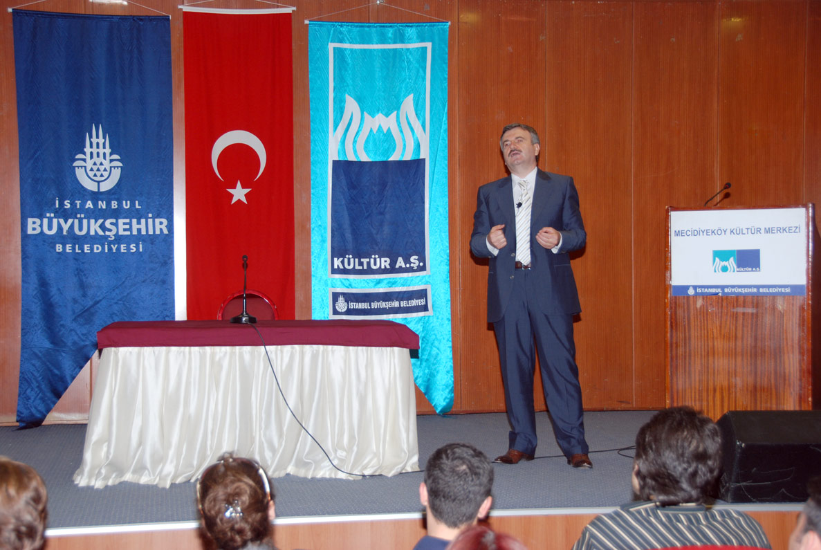 Başkan Akyürek Ankara ve İstanbul'da Siyaset Akademisi'nde Konuştu