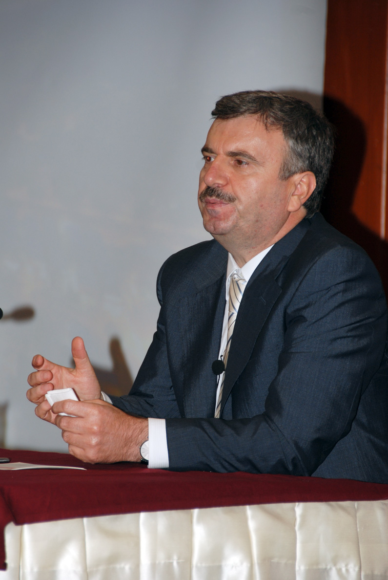 Başkan Akyürek Ankara ve İstanbul'da Siyaset Akademisi'nde Konuştu