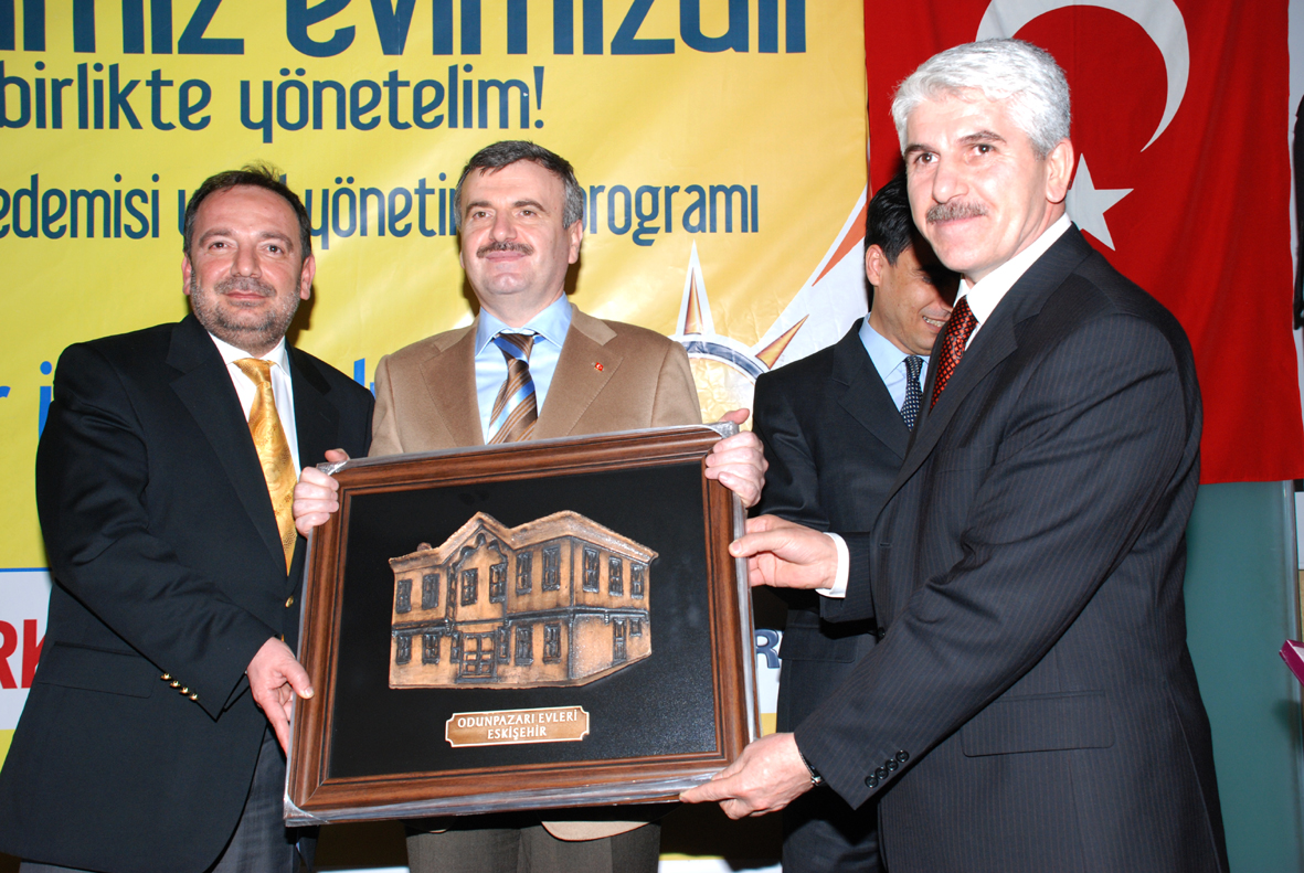Konya Büyükşehir Belediye Başkanı Akyürek Eskişehir''de