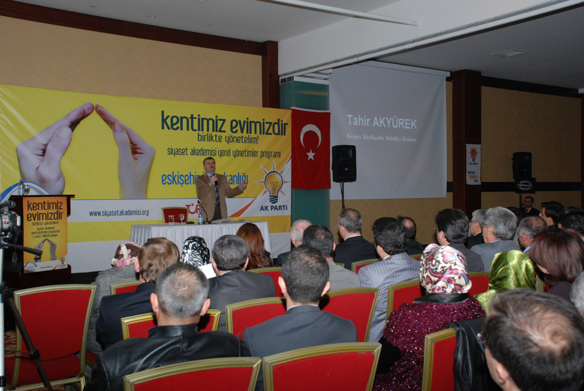 Konya Büyükşehir Belediye Başkanı Akyürek Eskişehir''de